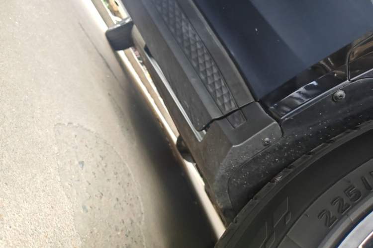 Used Hyundai Custo 2021 270TGDi Prestige LUX Right Side Sill