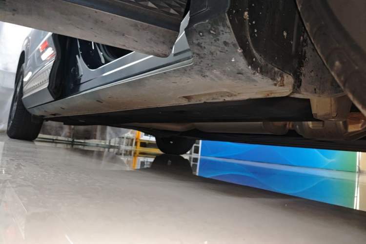 Used Hyundai Custo 2021 380TGDi Smart Love Flagship Edition TOP Premium Right Side Sill