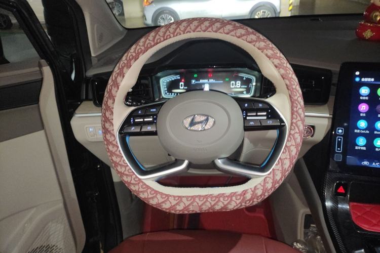 Used Hyundai Custo 2021 270TGDi Prestige LUX Steering Wheel