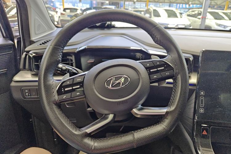 Used Hyundai Custo 2021 380TGDi Smart Luxury Premium LUX Steering Wheel