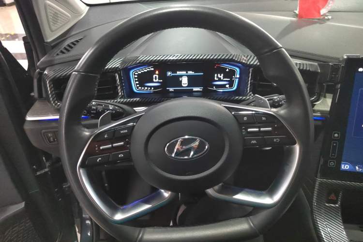Used Hyundai Custo 2021 380TGDi Smart Luxury Premium LUX Steering Wheel