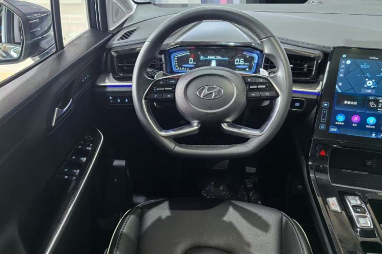 Used Hyundai Custo 2021 380TGDi Smart Luxury Premium LUX Steering Wheel