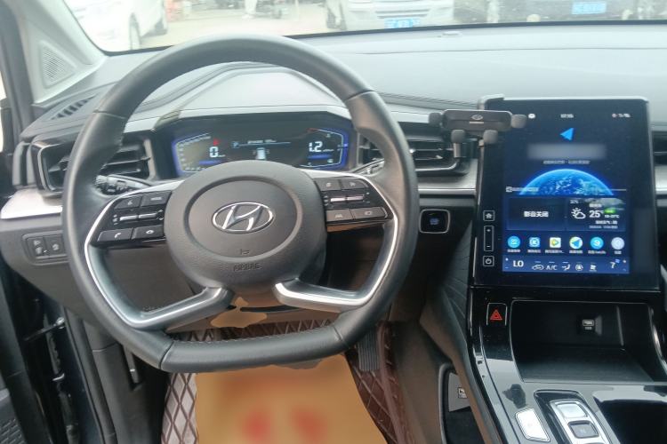 Used Hyundai Custo 2021 270TGDi Prestige LUX Steering Wheel