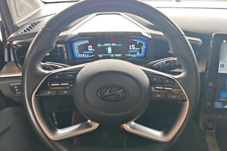 Used Hyundai Custo 2021 270TGDi Prestige LUX Steering Wheel