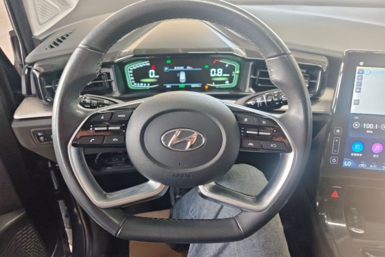 Used Hyundai Custo 2021 270TGDi Prestige LUX Steering Wheel