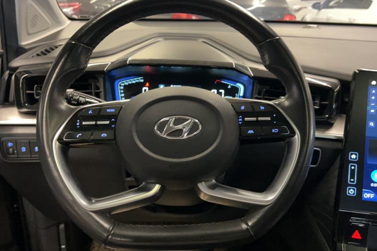 Used Hyundai Custo 2021 270TGDi Prestige LUX Steering Wheel