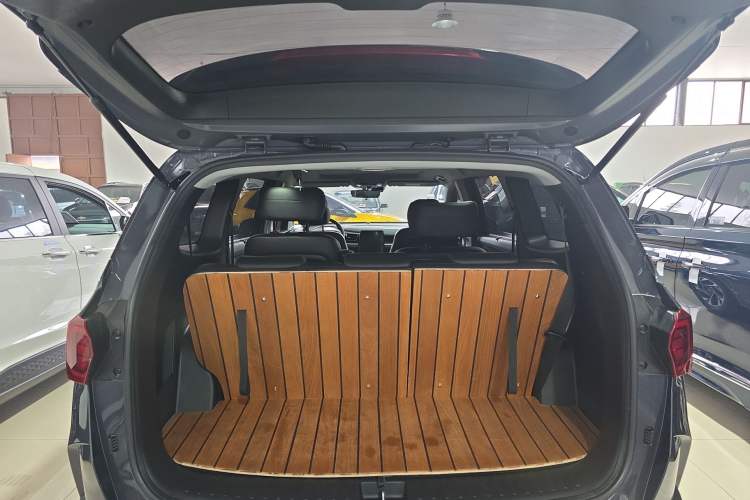 Used Hyundai Custo 2021 270TGDi Prestige LUX Trunk
