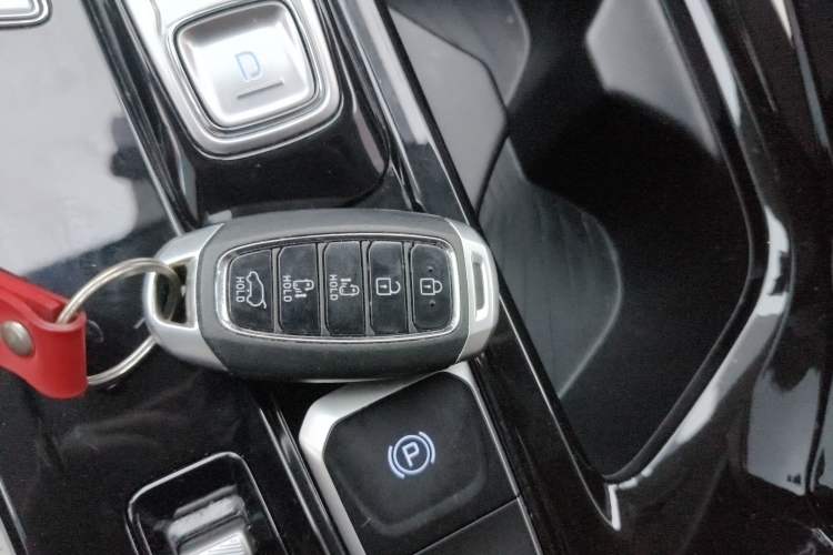 Used Hyundai Custo 2021 380TGDi Smart Love Flagship Edition TOP Premium Vehicle Key