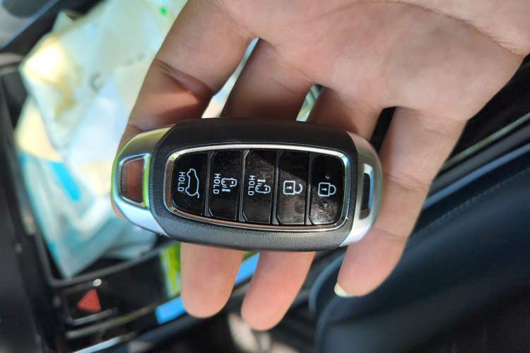 Used Hyundai Custo 2021 380TGDi Smart Love Flagship Edition TOP Premium Vehicle Key