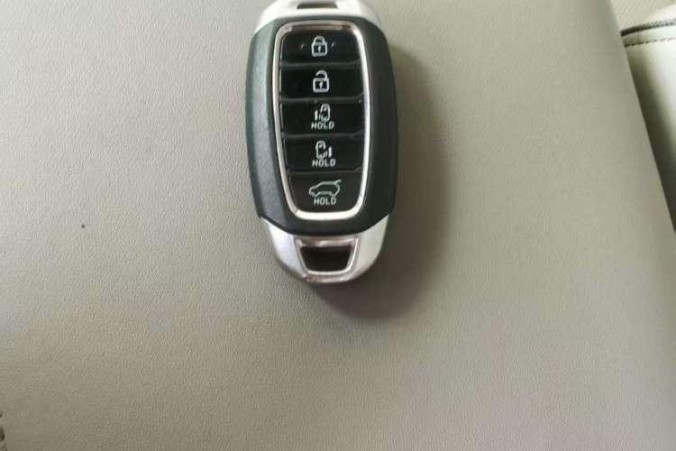 Used Hyundai Custo 2021 380TGDi Smart Love Flagship Edition TOP Premium Vehicle Key