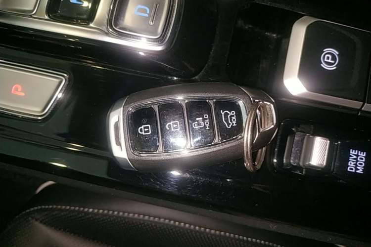 Used Hyundai Custo 2021 270TGDi Prestige LUX Vehicle Key