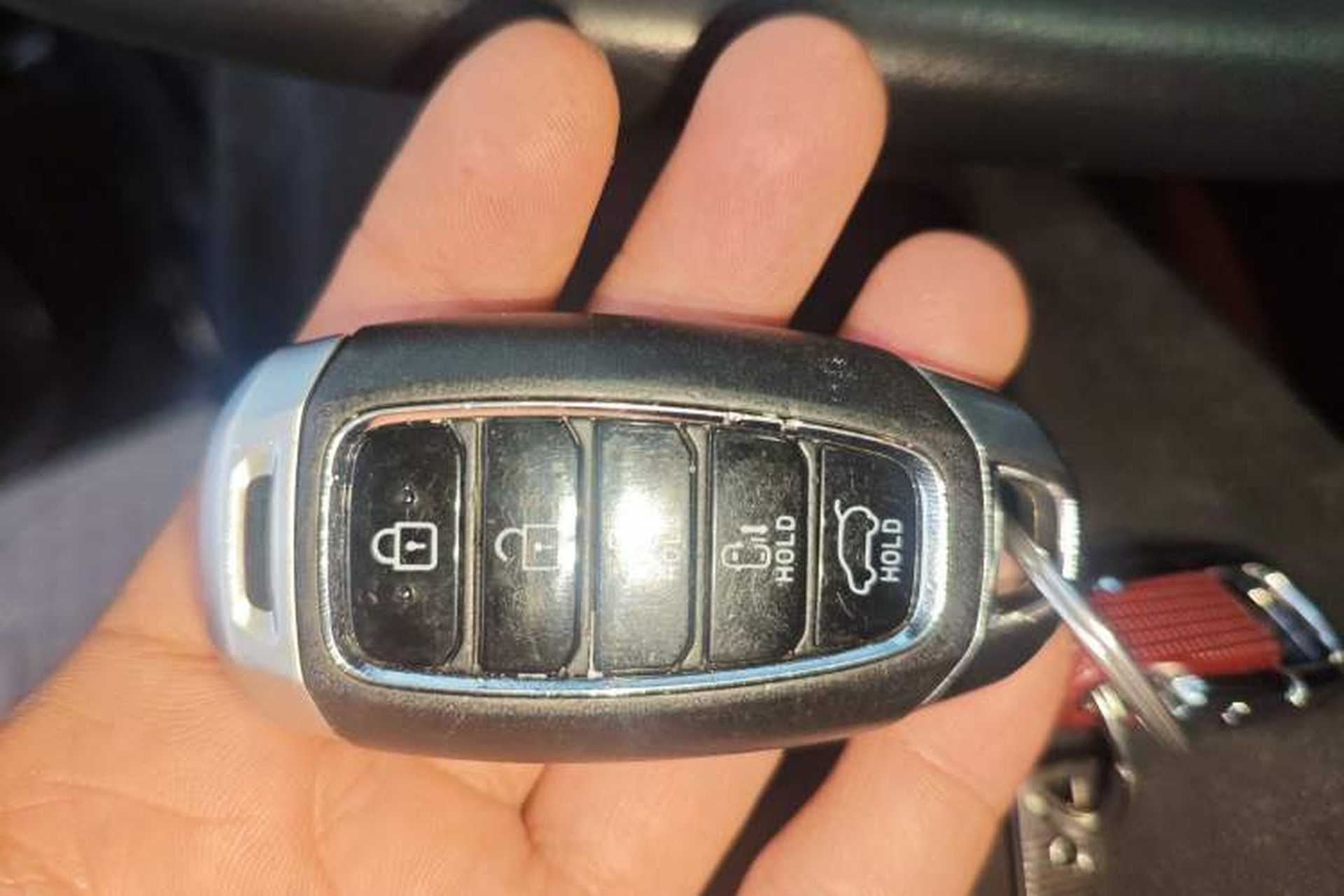 Used Hyundai Custo 2021 380TGDi Smart Love Flagship Edition TOP Premium Vehicle Key