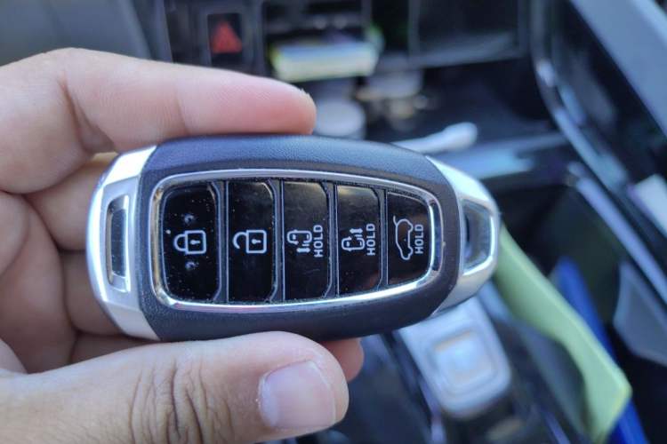 Used Hyundai Custo 2021 380TGDi Smart Love Flagship Edition TOP Premium Vehicle Key