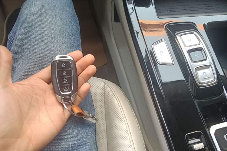 Used Hyundai Custo 2021 270TGDi Prestige LUX Vehicle Key