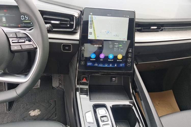 Used Hyundai Custo 2021 270TGDi Prestige LUX Audio And AC Panel