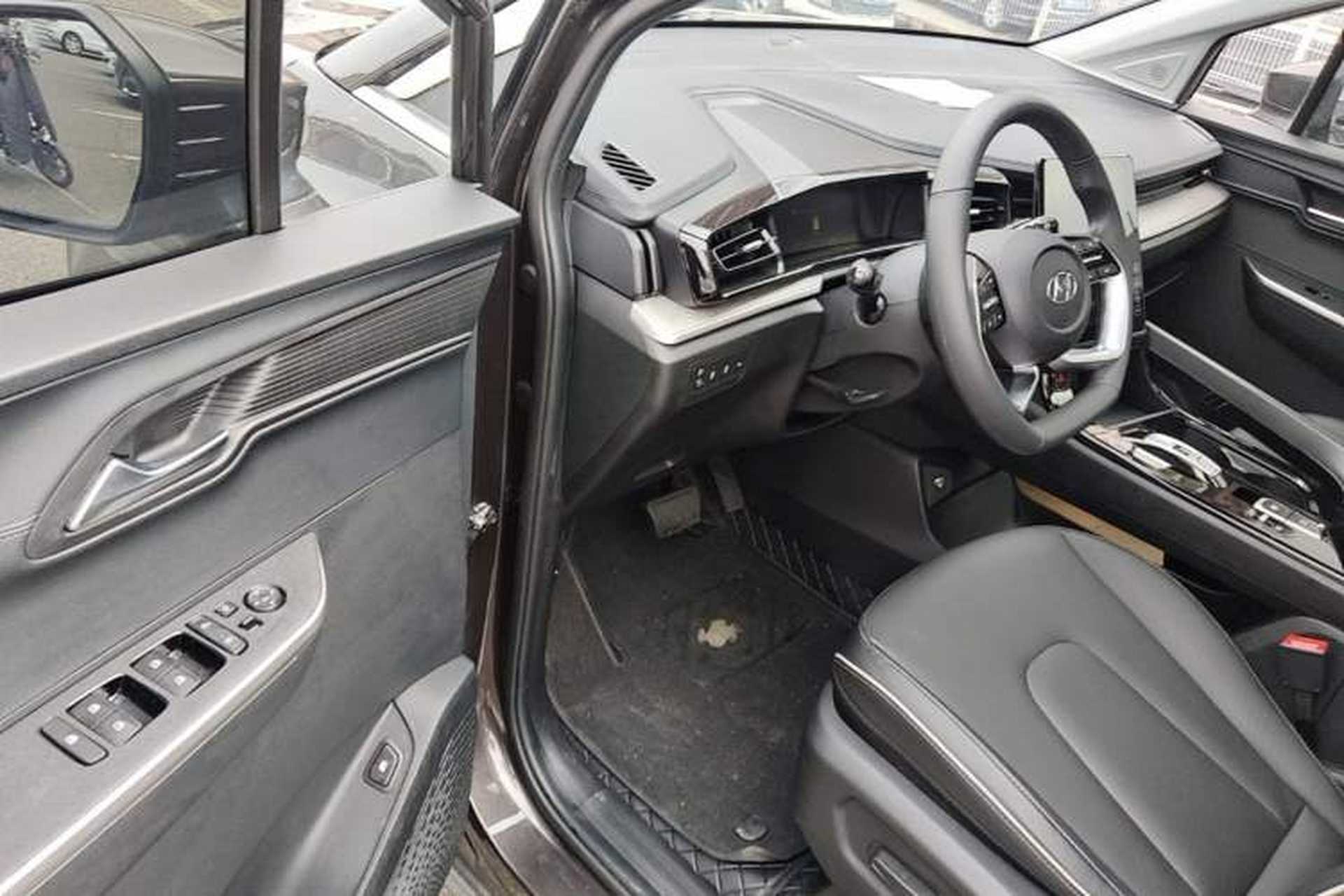 Used Hyundai Custo 2021 270TGDi Prestige LUX Driver Seat