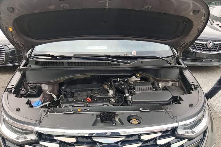 Used Hyundai Custo 2021 270TGDi Prestige LUX Engine Bay