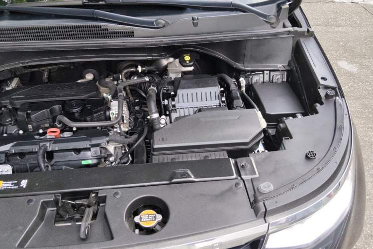 Used Hyundai Custo 2021 270TGDi Prestige LUX Engine Bay Left