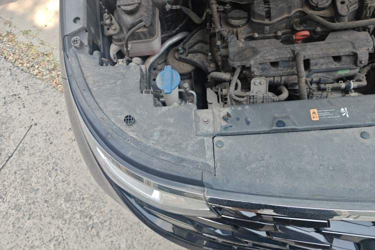 Used Hyundai Custo 2021 270TGDi Prestige LUX Engine Bay Right