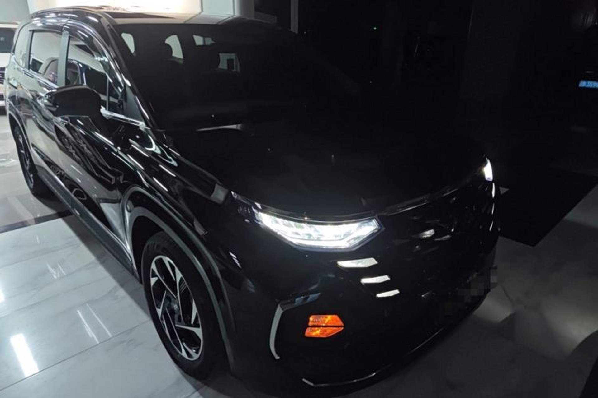 Used Hyundai Custo 2021 380TGDi Smart Love Flagship Edition TOP Premium Front Right 45 Deg