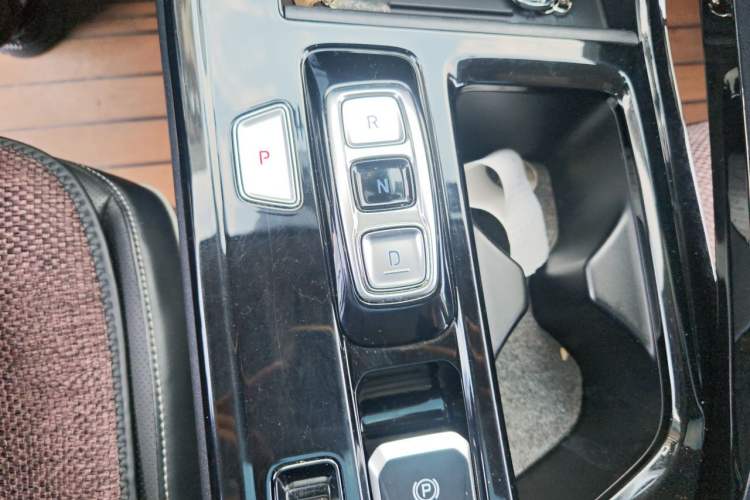 Used Hyundai Custo 2021 380TGDi Smart Love Flagship Edition TOP Premium Gear Lever