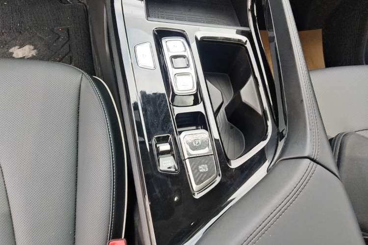 Used Hyundai Custo 2021 270TGDi Prestige LUX Gear Lever