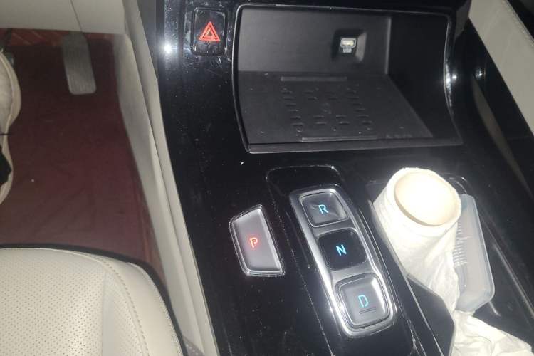 Used Hyundai Custo 2021 380TGDi Smart Love Flagship Edition TOP Premium Gear Lever