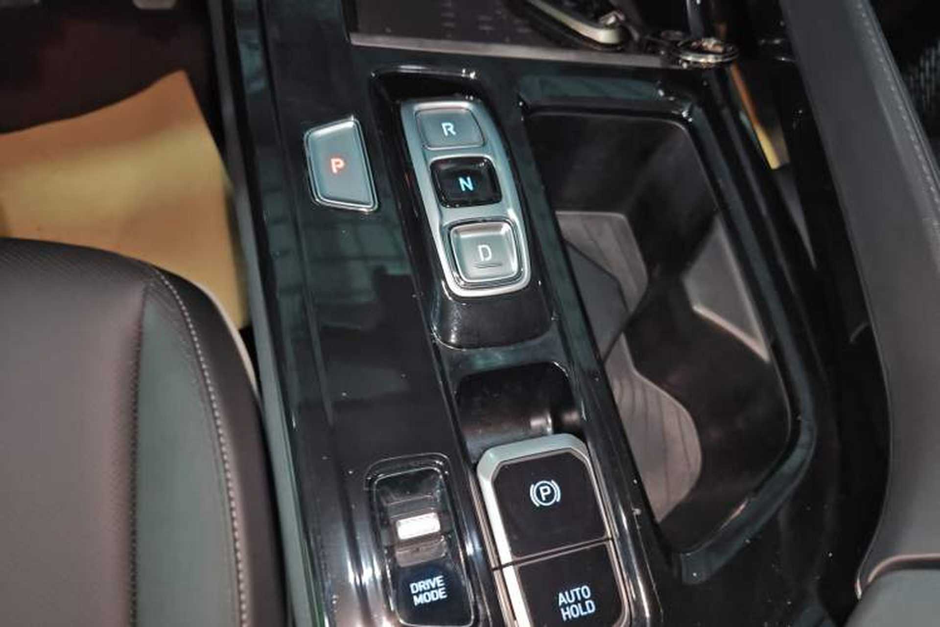 Used Hyundai Custo 2021 380TGDi Smart Love Flagship Edition TOP Premium Gear Lever