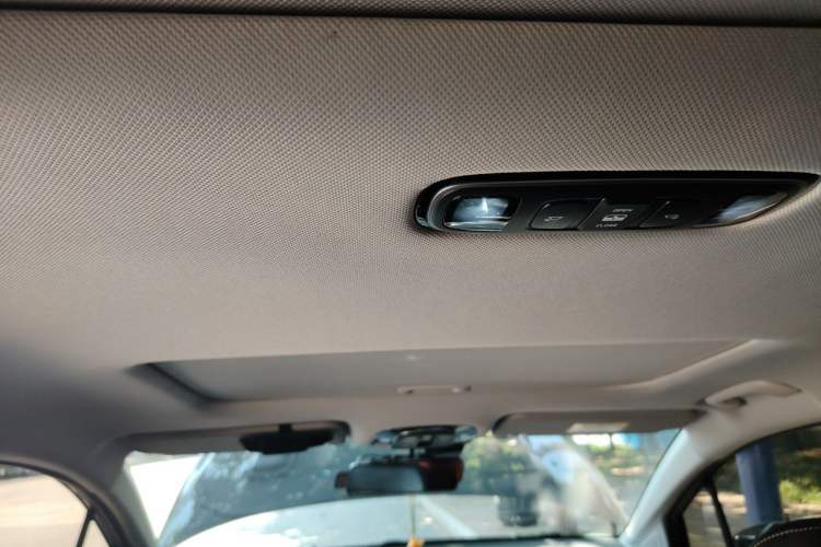 Used Hyundai Custo 2021 380TGDi Smart Love Flagship Edition TOP Premium Headliner
