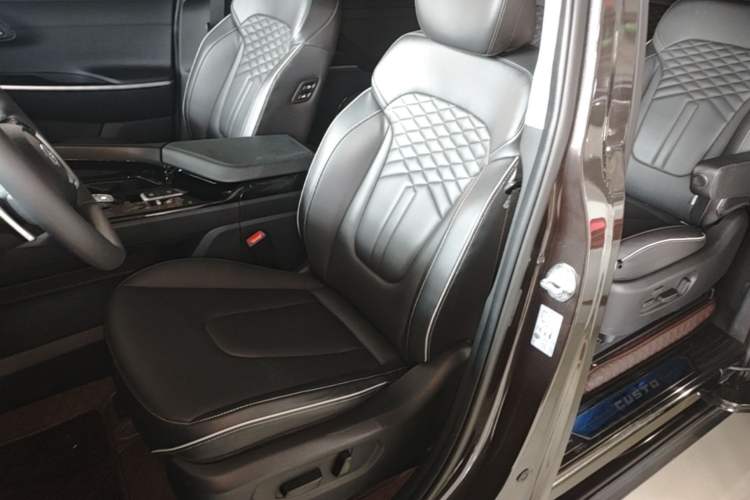 Used Hyundai Custo 2021 380TGDi Smart Love Flagship Edition TOP Premium Left Front Seat