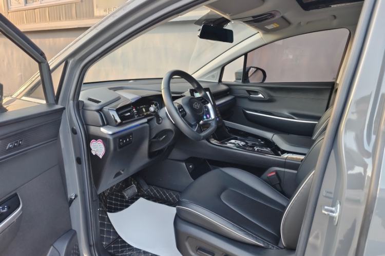 Used Hyundai Custo 2021 380TGDi Smart Luxury Premium LUX Left Front Seat