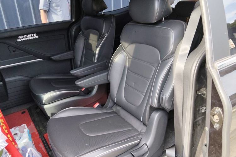 Used Hyundai Custo 2021 270TGDi Prestige LUX Left Rear Seat
