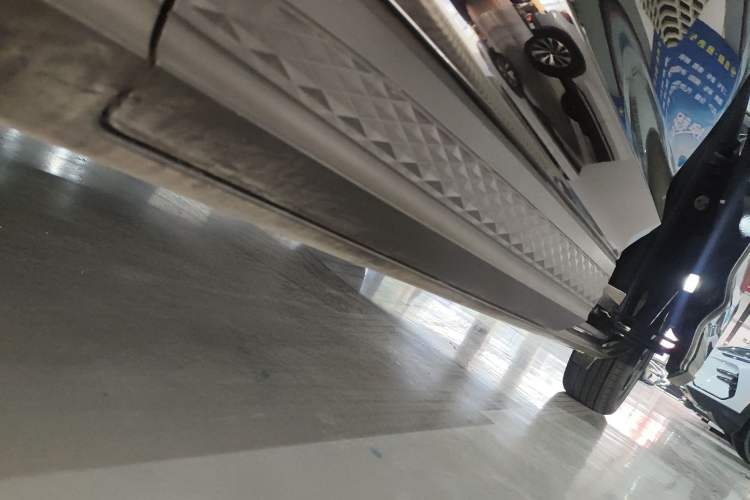 Used Hyundai Custo 2021 380TGDi Smart Love Flagship Edition TOP Premium Left Side Sill