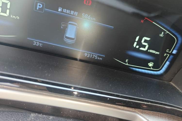 Used Hyundai Custo 2021 270TGDi Prestige LUX Odometer Close Up