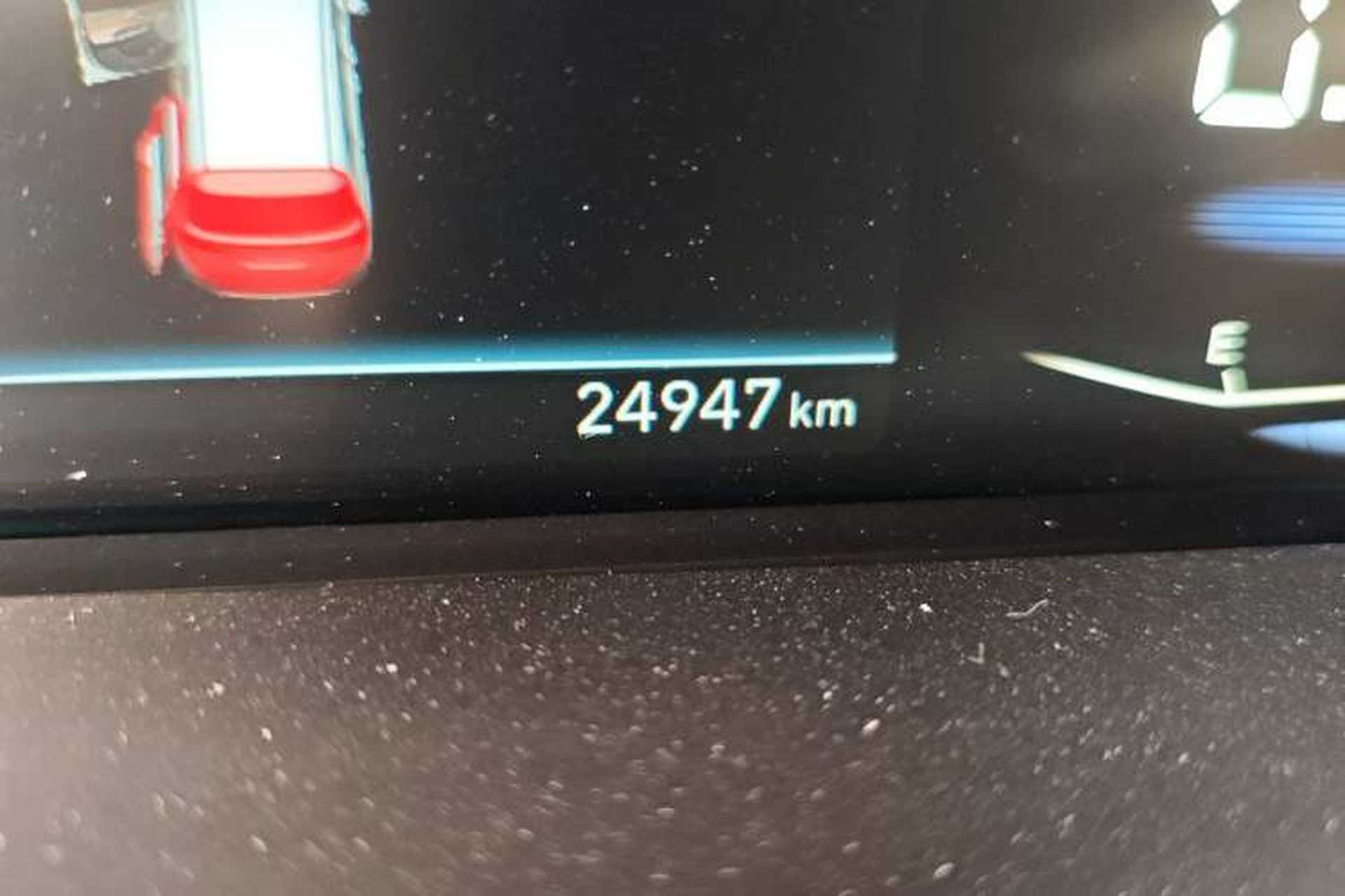 Used Hyundai Custo 2021 270TGDi Prestige LUX Odometer Close Up