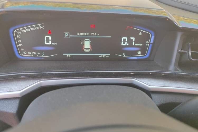 Used Hyundai Custo 2021 270TGDi Prestige LUX Odometer Close Up