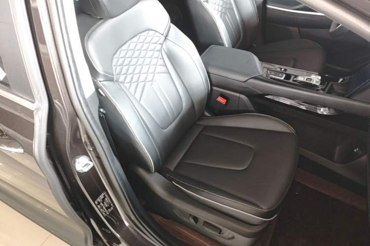 Used Hyundai Custo 2021 380TGDi Smart Love Flagship Edition TOP Premium Right Front Seat