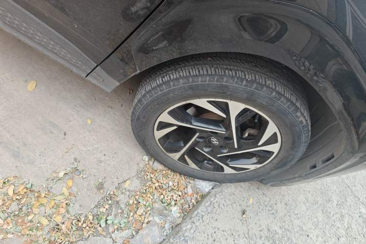 Used Hyundai Custo 2021 270TGDi Prestige LUX Right Front Wheel Hub