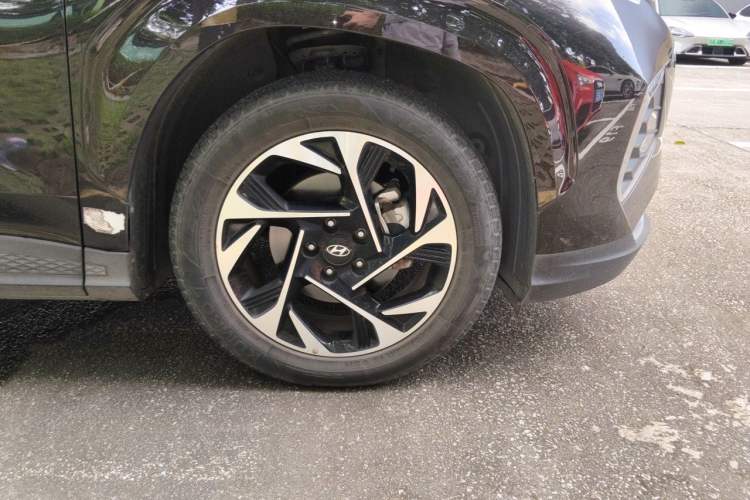 Used Hyundai Custo 2021 270TGDi Prestige LUX Right Front Wheel Hub