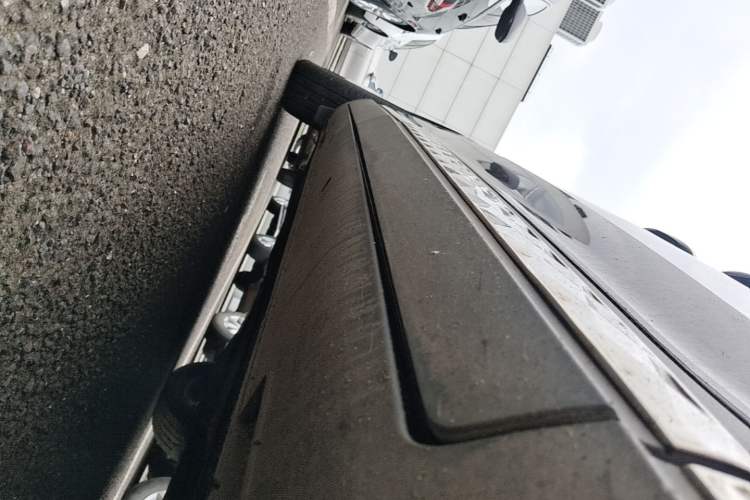 Used Hyundai Custo 2021 270TGDi Prestige LUX Right Side Sill