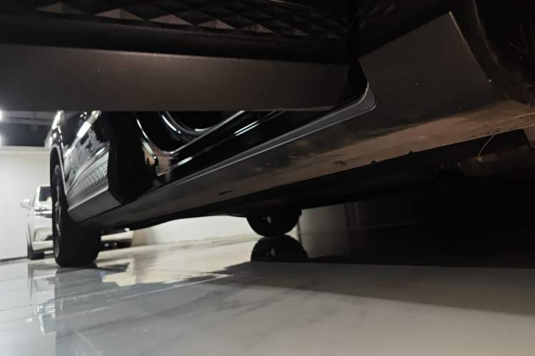 Used Hyundai Custo 2021 380TGDi Smart Love Flagship Edition TOP Premium Right Side Sill