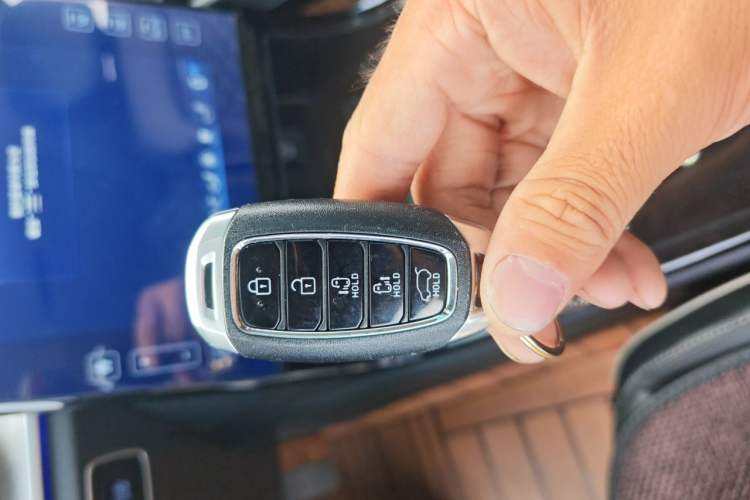Used Hyundai Custo 2021 380TGDi Smart Love Flagship Edition TOP Premium Vehicle Key