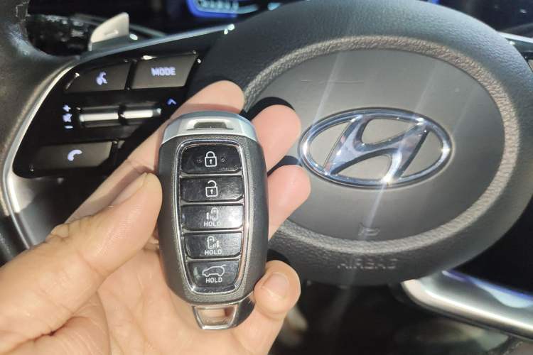 Used Hyundai Custo 2021 380TGDi Smart Love Flagship Edition TOP Premium Vehicle Key