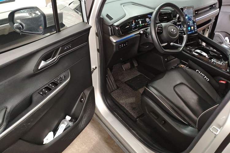 Used Hyundai Custo 2021 380TGDi Smart Love Flagship Edition TOP Premium Interior 3