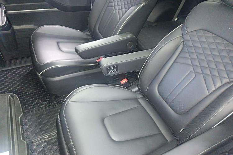 Used Hyundai Custo 2021 380TGDi Smart Love Flagship Edition TOP Premium Interior 4
