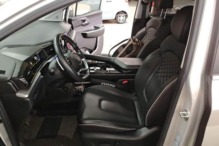 Used Hyundai Custo 2021 380TGDi Smart Love Flagship Edition TOP Premium Left Front Seat