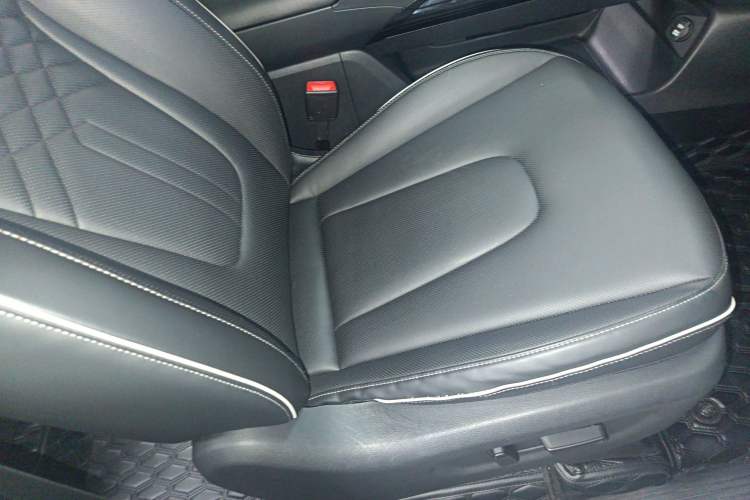Used Hyundai Custo 2021 380TGDi Smart Love Flagship Edition TOP Premium Right Front Seat