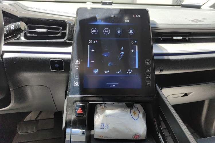 Used Hyundai Custo 2021 380TGDi Smart Luxury Premium LUX Audio And AC Panel