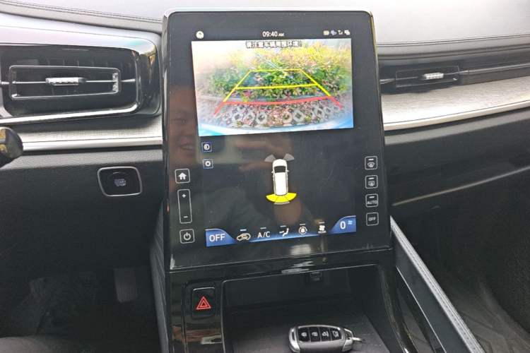Used Hyundai Custo 2021 270TGDi Prestige LUX Audio And AC Panel