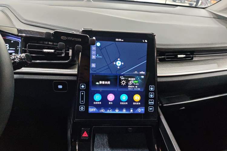 Used Hyundai Custo 2021 270TGDi Prestige LUX Audio And AC Panel